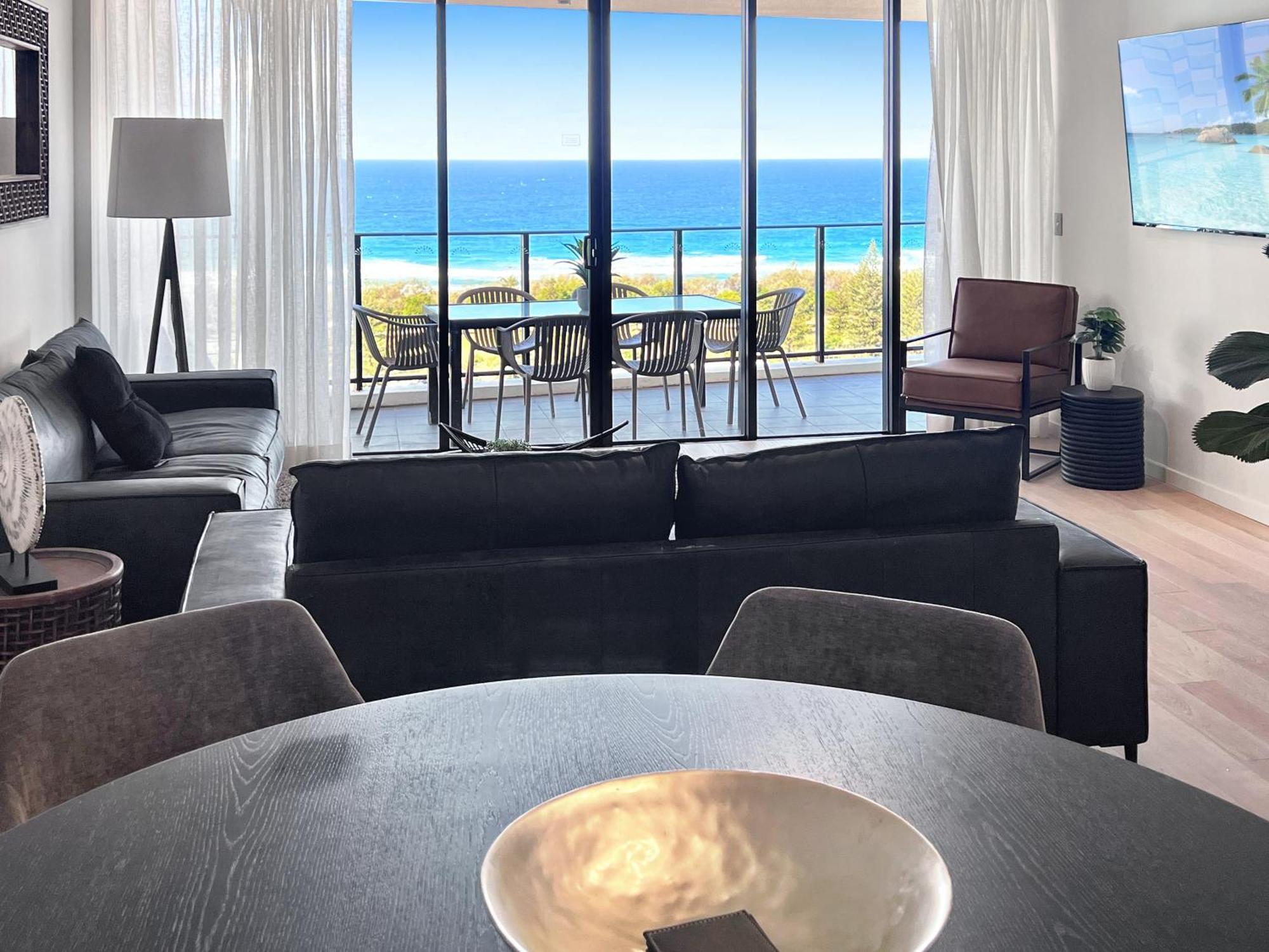 Incredible Ocean Views 3 Bed 18th Floor