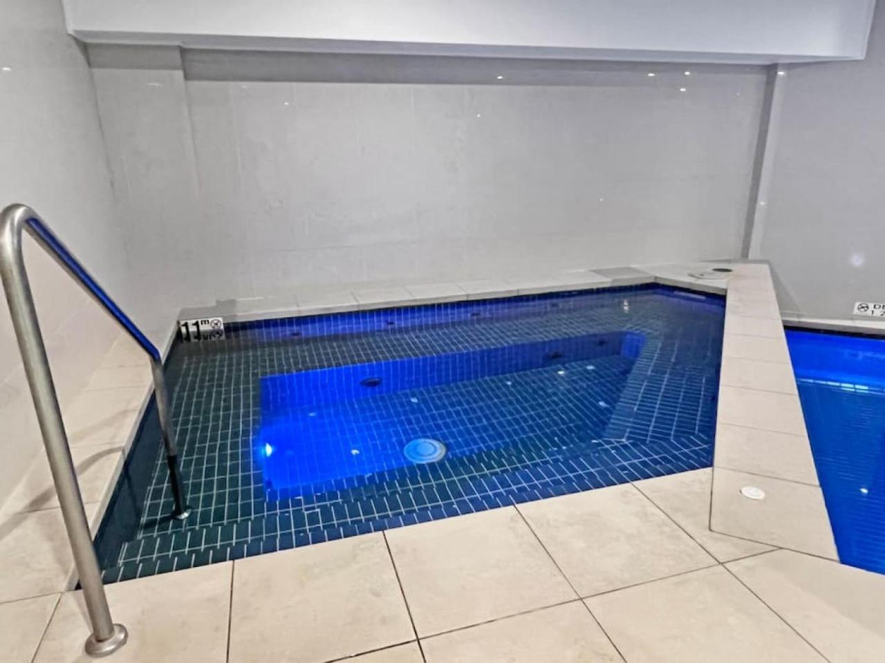 Incredible Ocean Views 3 Bed 18th Floor Gold Coast