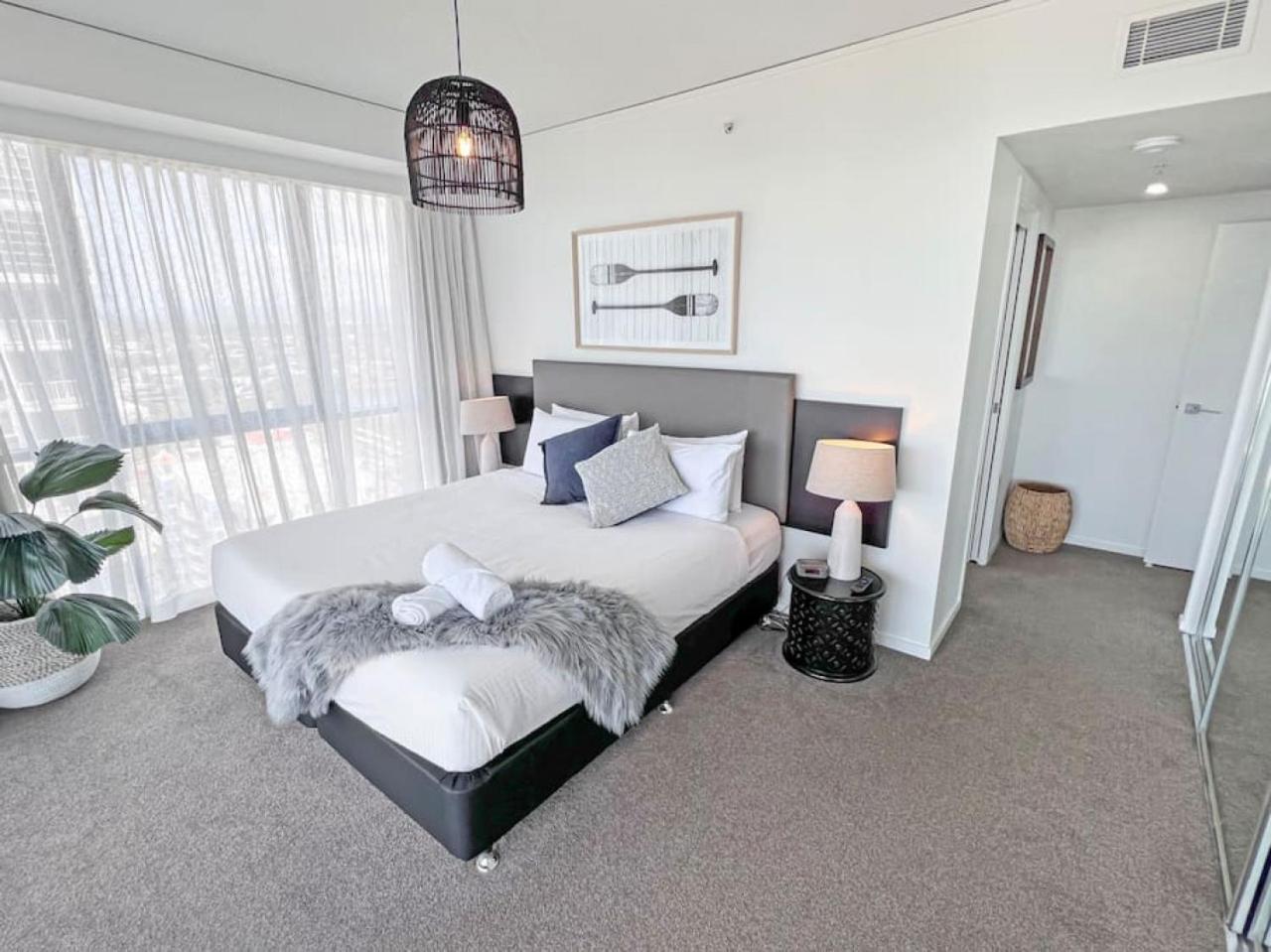 Incredible Ocean Views 3 Bed 18th Floor Gold Coast